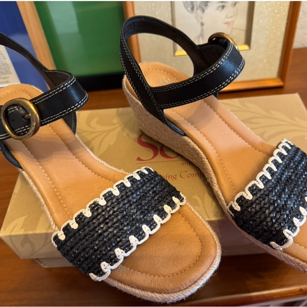 Sofft Black and Tan Woven Wedges